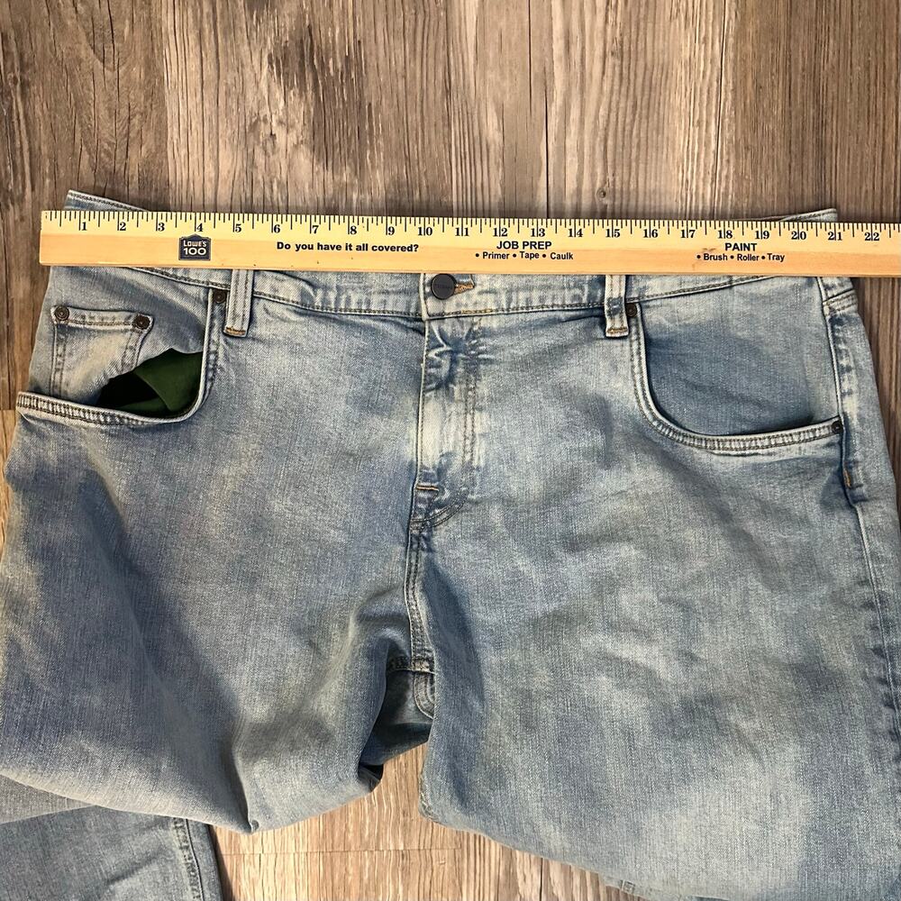 Tecovas Standard Jean Light Blue 42x32 - Picture 4 of 9